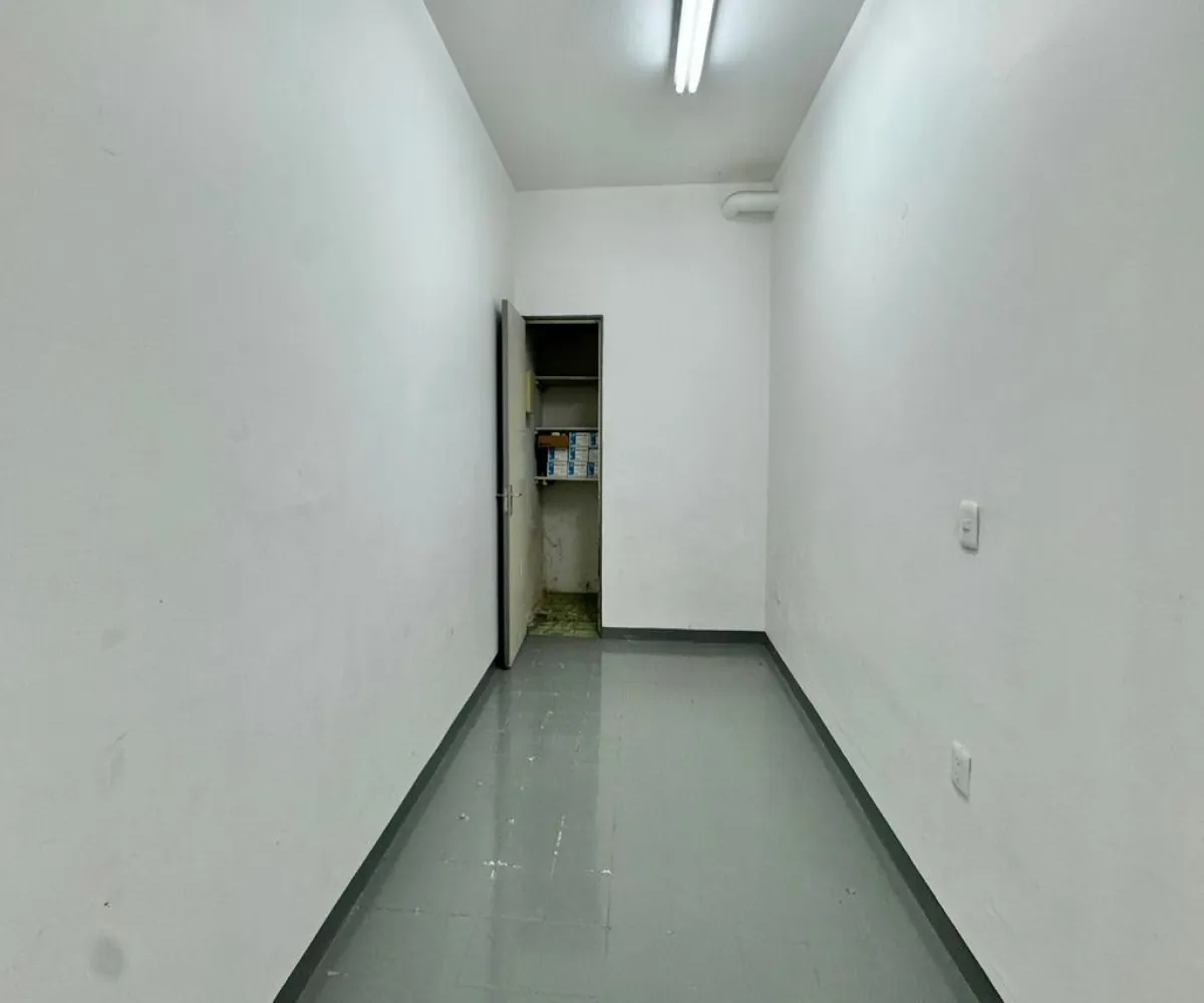 Local En Renta,Ladron De Guevara,Avenida de las Américas 528, Guadalajara, Jalisco 44600,Avenida de las Américas,1,p0zWlD1 Local En Renta,Ladron De Guevara,Avenida de las Américas 528, Guadalajara, Jalisco 44600,Avenida de las Américas,1,p0zWlD1