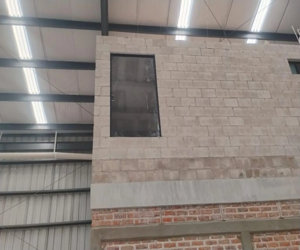 Bodega En Renta,Calle Santa Cruz del Valle 396, San Pedro Tlaquepaque, Jalisco 45655,2 Baños,Calle Santa Cruz del Valle,1,plK99PM Bodega En Renta,Calle Santa Cruz del Valle 396, San Pedro Tlaquepaque, Jalisco 45655,2 Baños,Calle Santa Cruz del Valle,1,plK99PM