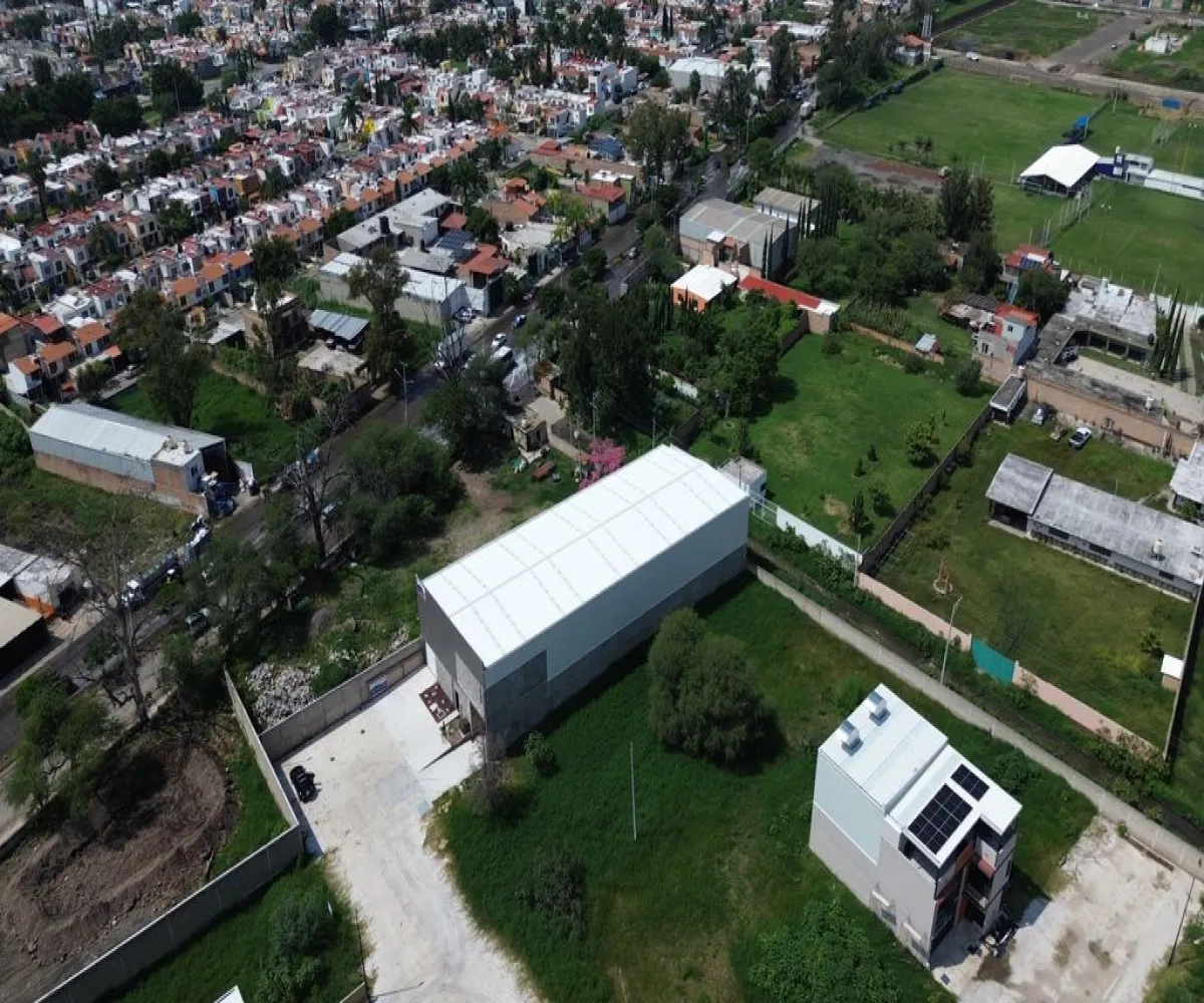 Bodega En Renta,Calle Santa Cruz del Valle 396, San Pedro Tlaquepaque, Jalisco 45655,2 Baños,Calle Santa Cruz del Valle,1,plK99PM Bodega En Renta,Calle Santa Cruz del Valle 396, San Pedro Tlaquepaque, Jalisco 45655,2 Baños,Calle Santa Cruz del Valle,1,plK99PM