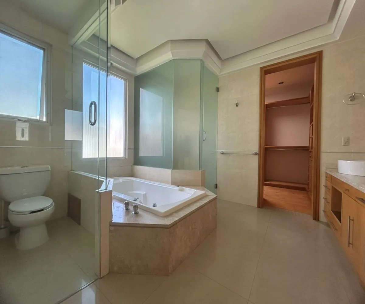 Casa En Renta,Valle Real,Paseo San Arturo Oriente 910 56, Zapopan, Jalisco 45130, 4 Habitaciones,4 Baños,Paseo San Arturo Oriente,2,p5upAZ5 Casa En Renta,Valle Real,Paseo San Arturo Oriente 910 56, Zapopan, Jalisco 45130, 4 Habitaciones,4 Baños,Paseo San Arturo Oriente,2,p5upAZ5