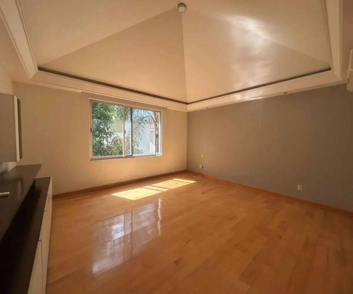 Casa En Renta,Valle Real,Paseo San Arturo Oriente 910 56, Zapopan, Jalisco 45130, 4 Habitaciones,4 Baños,Paseo San Arturo Oriente,2,p5upAZ5 Casa En Renta,Valle Real,Paseo San Arturo Oriente 910 56, Zapopan, Jalisco 45130, 4 Habitaciones,4 Baños,Paseo San Arturo Oriente,2,p5upAZ5