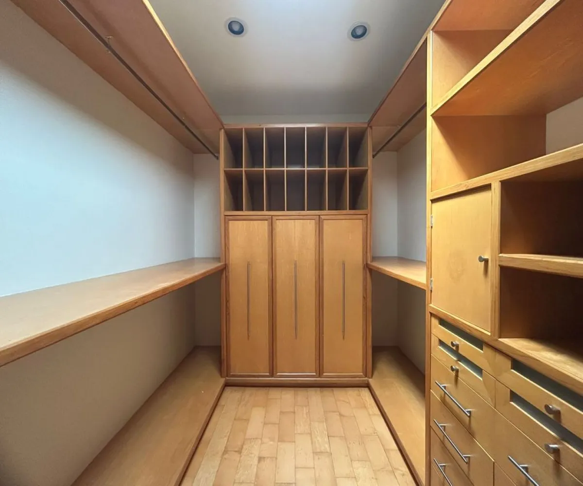 Casa En Renta,Valle Real,Paseo San Arturo Oriente 910 56, Zapopan, Jalisco 45130, 4 Habitaciones,4 Baños,Paseo San Arturo Oriente,2,p5upAZ5 Casa En Renta,Valle Real,Paseo San Arturo Oriente 910 56, Zapopan, Jalisco 45130, 4 Habitaciones,4 Baños,Paseo San Arturo Oriente,2,p5upAZ5