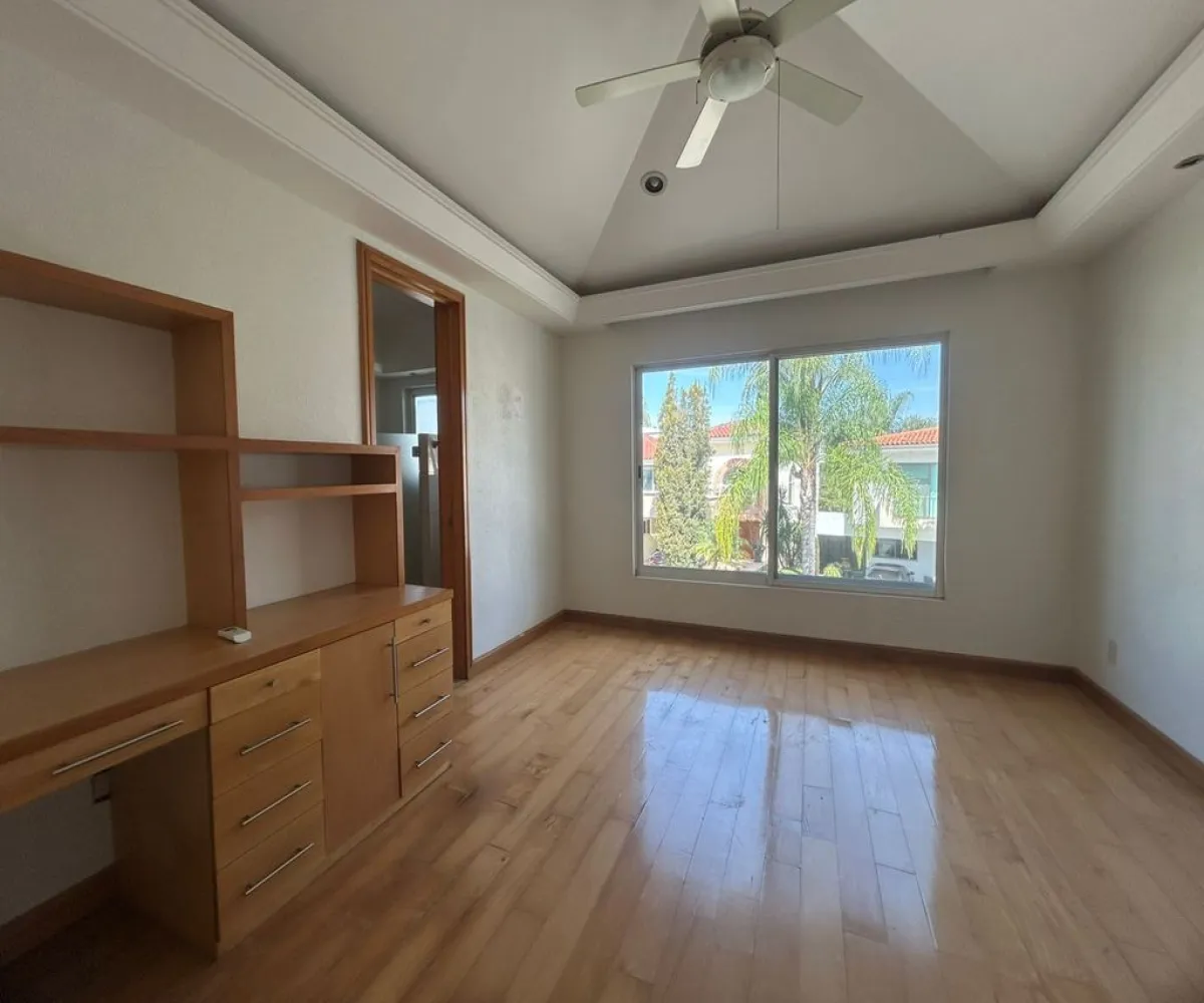 Casa En Renta,Valle Real,Paseo San Arturo Oriente 910 56, Zapopan, Jalisco 45130, 4 Habitaciones,4 Baños,Paseo San Arturo Oriente,2,p5upAZ5 Casa En Renta,Valle Real,Paseo San Arturo Oriente 910 56, Zapopan, Jalisco 45130, 4 Habitaciones,4 Baños,Paseo San Arturo Oriente,2,p5upAZ5