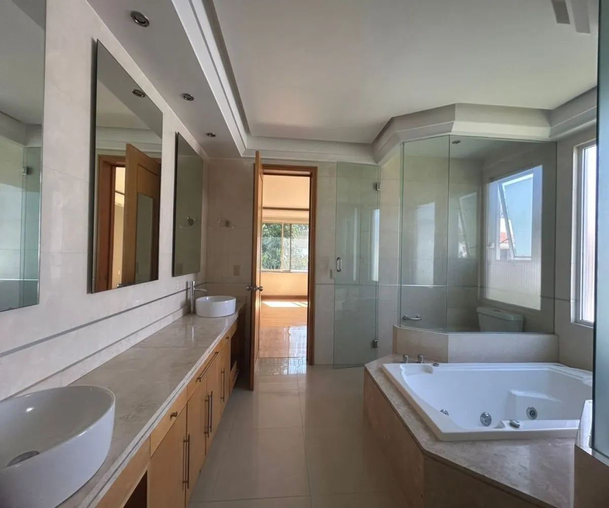 Casa En Renta,Valle Real,Paseo San Arturo Oriente 910 56, Zapopan, Jalisco 45130, 4 Habitaciones,4 Baños,Paseo San Arturo Oriente,2,p5upAZ5 Casa En Renta,Valle Real,Paseo San Arturo Oriente 910 56, Zapopan, Jalisco 45130, 4 Habitaciones,4 Baños,Paseo San Arturo Oriente,2,p5upAZ5