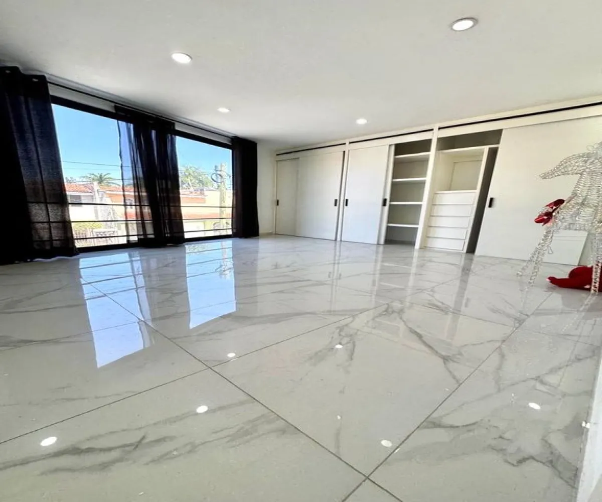 Casa En Renta,Fracc Prados Tepeyac,Calle Prado de los Lirios 377, Zapopan, Jalisco 45050, 4 Habitaciones,6 Baños,Calle Prado de los Lirios,3,pz0KM0n Casa En Renta,Fracc Prados Tepeyac,Calle Prado de los Lirios 377, Zapopan, Jalisco 45050, 4 Habitaciones,6 Baños,Calle Prado de los Lirios,3,pz0KM0n