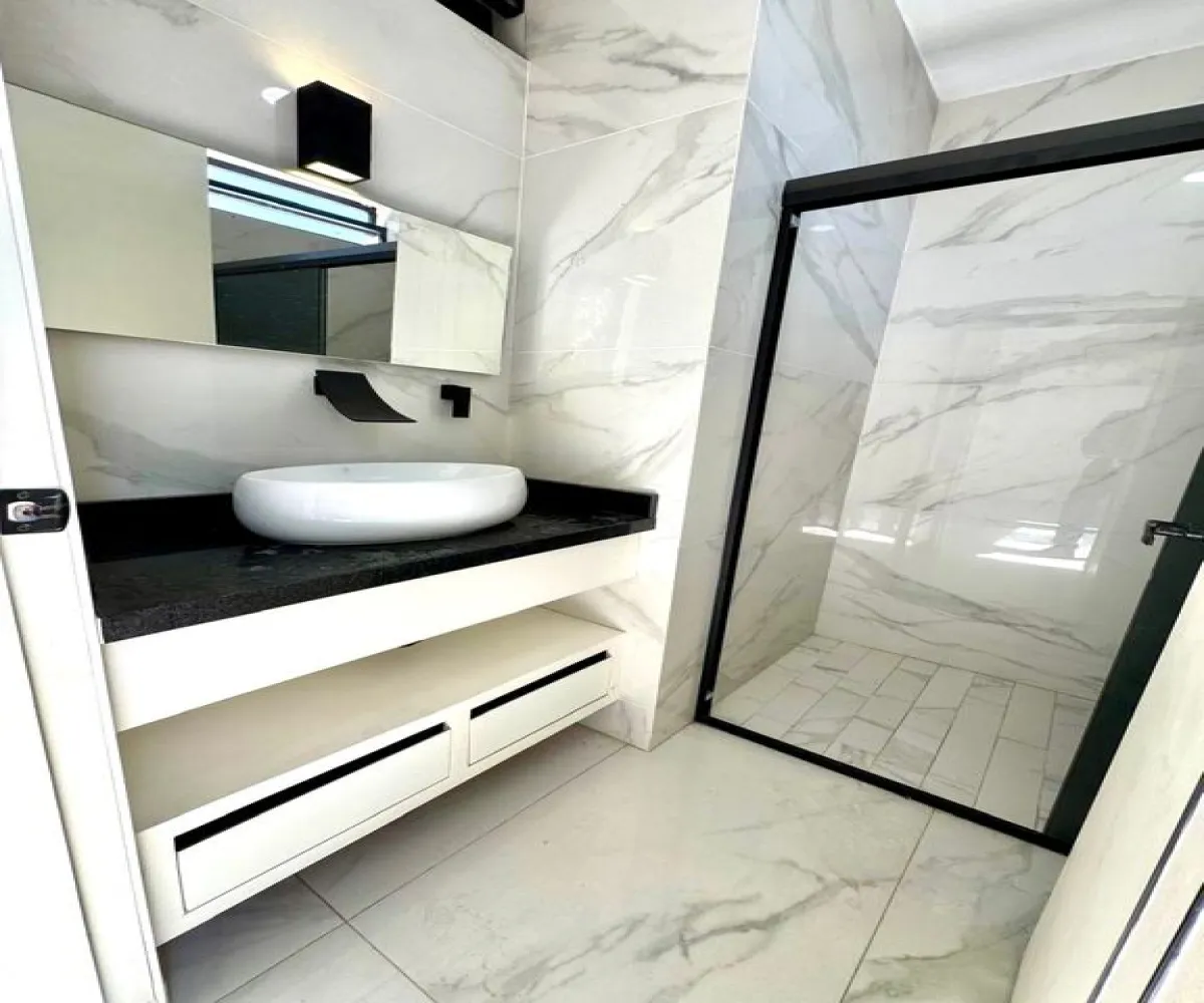 Casa En Renta,Fracc Prados Tepeyac,Calle Prado de los Lirios 377, Zapopan, Jalisco 45050, 4 Habitaciones,6 Baños,Calle Prado de los Lirios,3,pz0KM0n Casa En Renta,Fracc Prados Tepeyac,Calle Prado de los Lirios 377, Zapopan, Jalisco 45050, 4 Habitaciones,6 Baños,Calle Prado de los Lirios,3,pz0KM0n