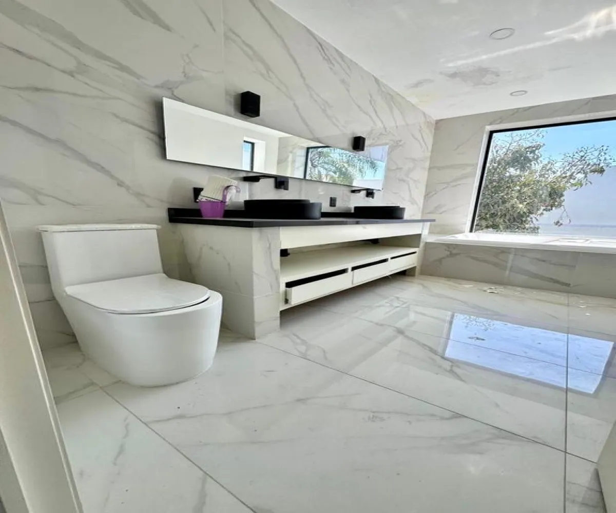 Casa En Renta,Fracc Prados Tepeyac,Calle Prado de los Lirios 377, Zapopan, Jalisco 45050, 4 Habitaciones,6 Baños,Calle Prado de los Lirios,3,pz0KM0n Casa En Renta,Fracc Prados Tepeyac,Calle Prado de los Lirios 377, Zapopan, Jalisco 45050, 4 Habitaciones,6 Baños,Calle Prado de los Lirios,3,pz0KM0n