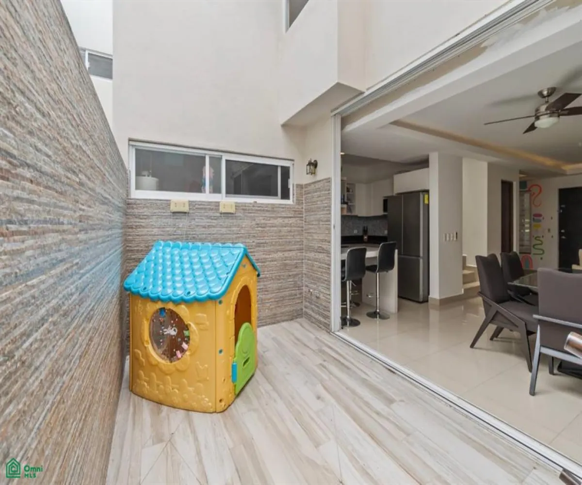 Casa En Venta,Villas Universidad,Ceiba 137, Puerto Vallarta, Jalisco 48315, 3 Habitaciones,4 Baños,Ceiba,2,MX251035229 Casa En Venta,Villas Universidad,Ceiba 137, Puerto Vallarta, Jalisco 48315, 3 Habitaciones,4 Baños,Ceiba,2,MX251035229