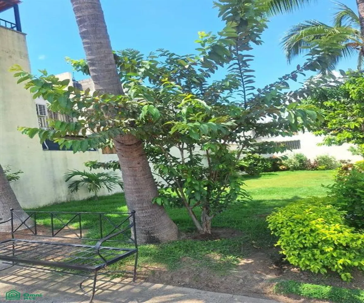 Casa En Venta,Parques las Palmas,privada Los Lobos 108, Puerto Vallarta, Jalisco 48317, 4 Habitaciones,3 Baños,privada Los Lobos,2,MX251036435 Casa En Venta,Parques las Palmas,privada Los Lobos 108, Puerto Vallarta, Jalisco 48317, 4 Habitaciones,3 Baños,privada Los Lobos,2,MX251036435