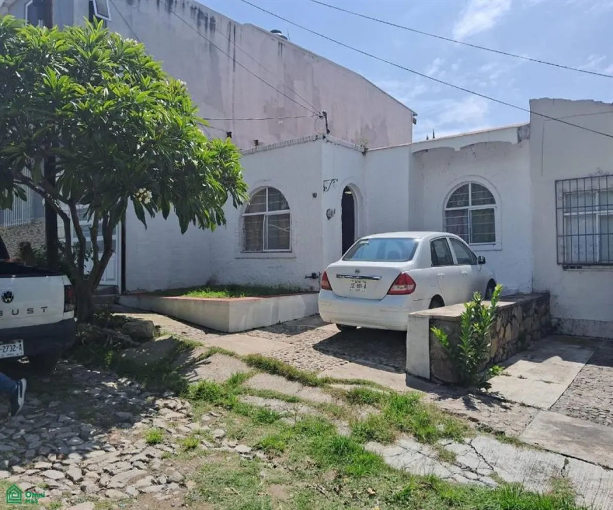 Casa En Venta,Chapala Centro,Colinas de Chalanas 36, Chapala, Jalisco 45900, 3 Habitaciones,2 Baños,Colinas de Chalanas,2,MX251036525 Casa En Venta,Chapala Centro,Colinas de Chalanas 36, Chapala, Jalisco 45900, 3 Habitaciones,2 Baños,Colinas de Chalanas,2,MX251036525