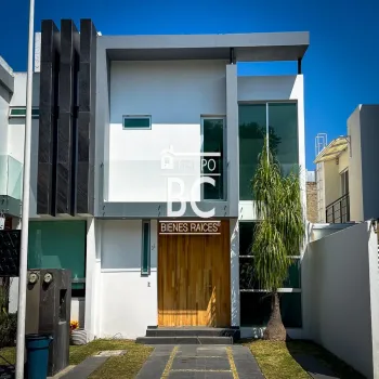 Casa En Venta,San Agustin,Avenida Camino Real a Colima S/N, Tlajomulco de Zúñiga, Jalisco 45645, 3 Habitaciones,3 Baños,Avenida Camino Real a Colima,2,pXhf65c