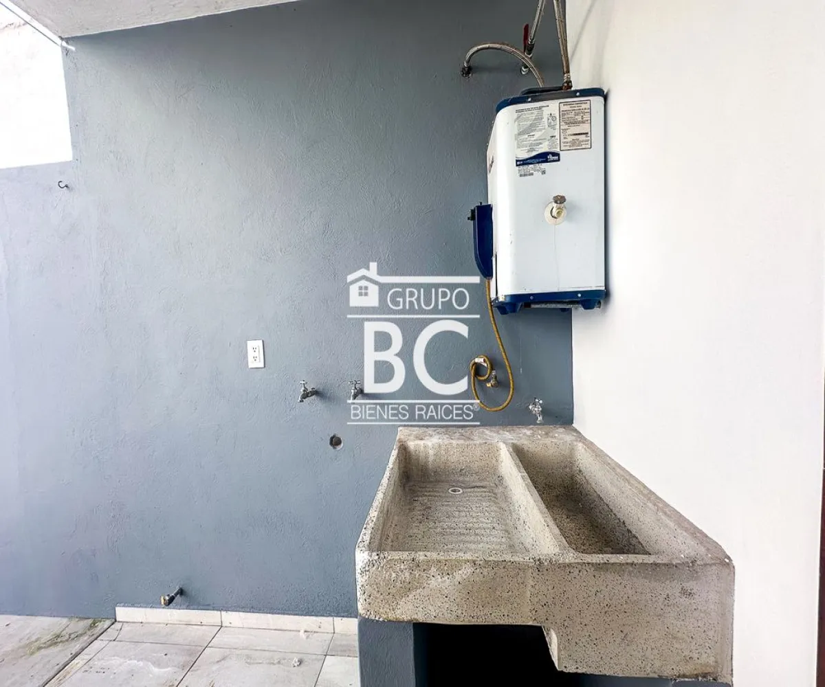 Casa En Venta,San Agustin,Avenida Camino Real a Colima S/N, Tlajomulco de Zúñiga, Jalisco 45645, 3 Habitaciones,3 Baños,Avenida Camino Real a Colima,2,pXhf65c