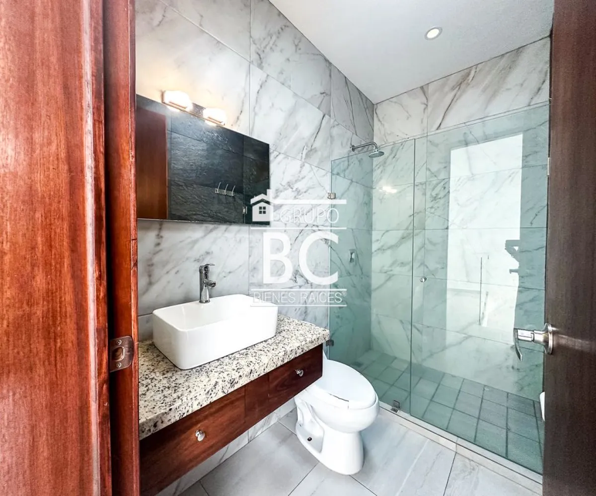 Casa En Venta,San Agustin,Avenida Camino Real a Colima S/N, Tlajomulco de Zúñiga, Jalisco 45645, 3 Habitaciones,3 Baños,Avenida Camino Real a Colima,2,pXhf65c