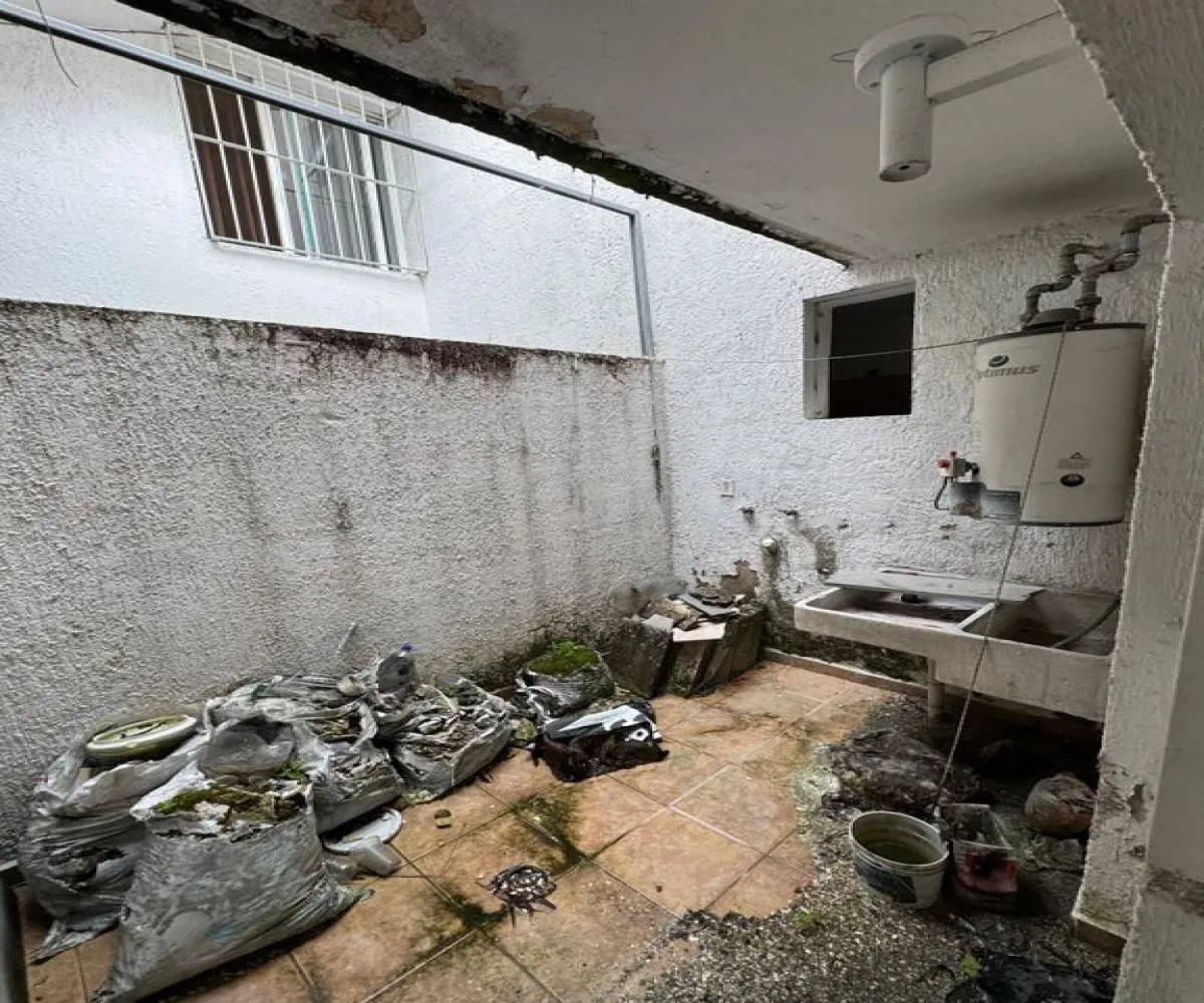 Casa En Venta,Chapalita,C. José María Robles S/N, Guadalajara, Jalisco 44500,4 Baños,C. José María Robles ,1,pEAy1sw