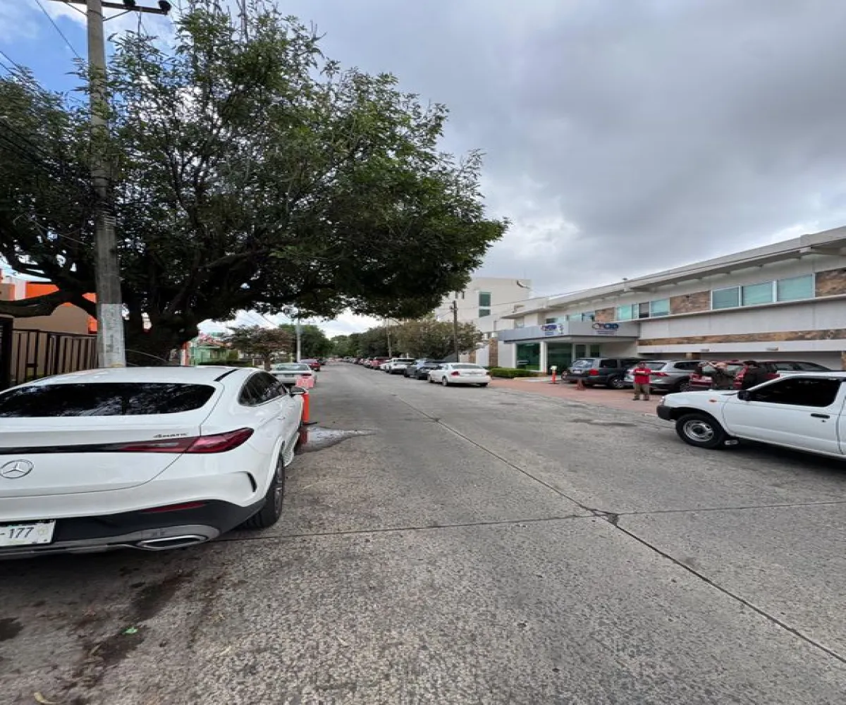 Casa En Venta,Chapalita,C. José María Robles S/N, Guadalajara, Jalisco 44500,4 Baños,C. José María Robles ,1,pEAy1sw