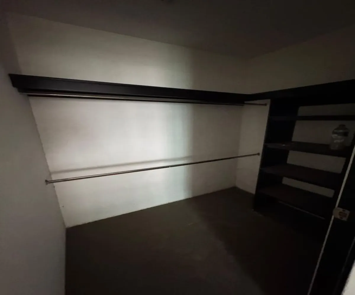 Casa En Venta,Chapalita,C. José María Robles S/N, Guadalajara, Jalisco 44500,4 Baños,C. José María Robles ,1,pEAy1sw