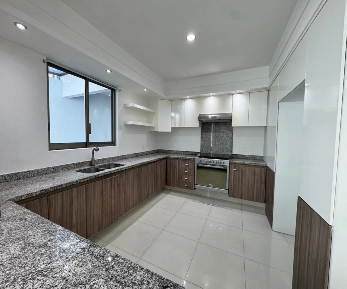 Casa En Venta,Los Almendros,Prolongación Río Blanco 1676, Zapopan, Jalisco 45135, 4 Habitaciones,3 Baños,Prolongación Río Blanco,3,pqSgwz2