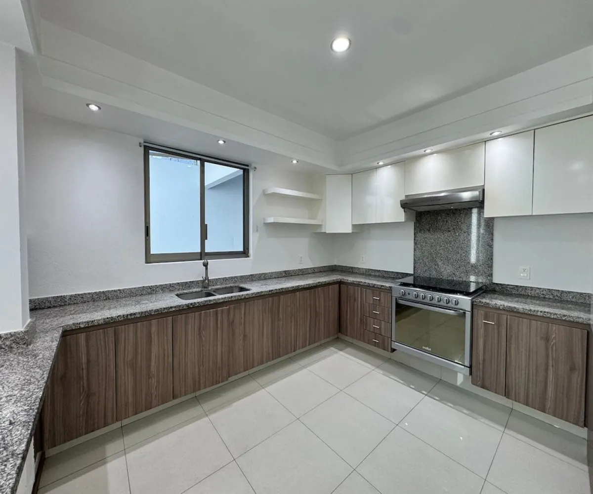 Casa En Venta,Los Almendros,Prolongación Río Blanco 1676, Zapopan, Jalisco 45135, 4 Habitaciones,3 Baños,Prolongación Río Blanco,3,pqSgwz2