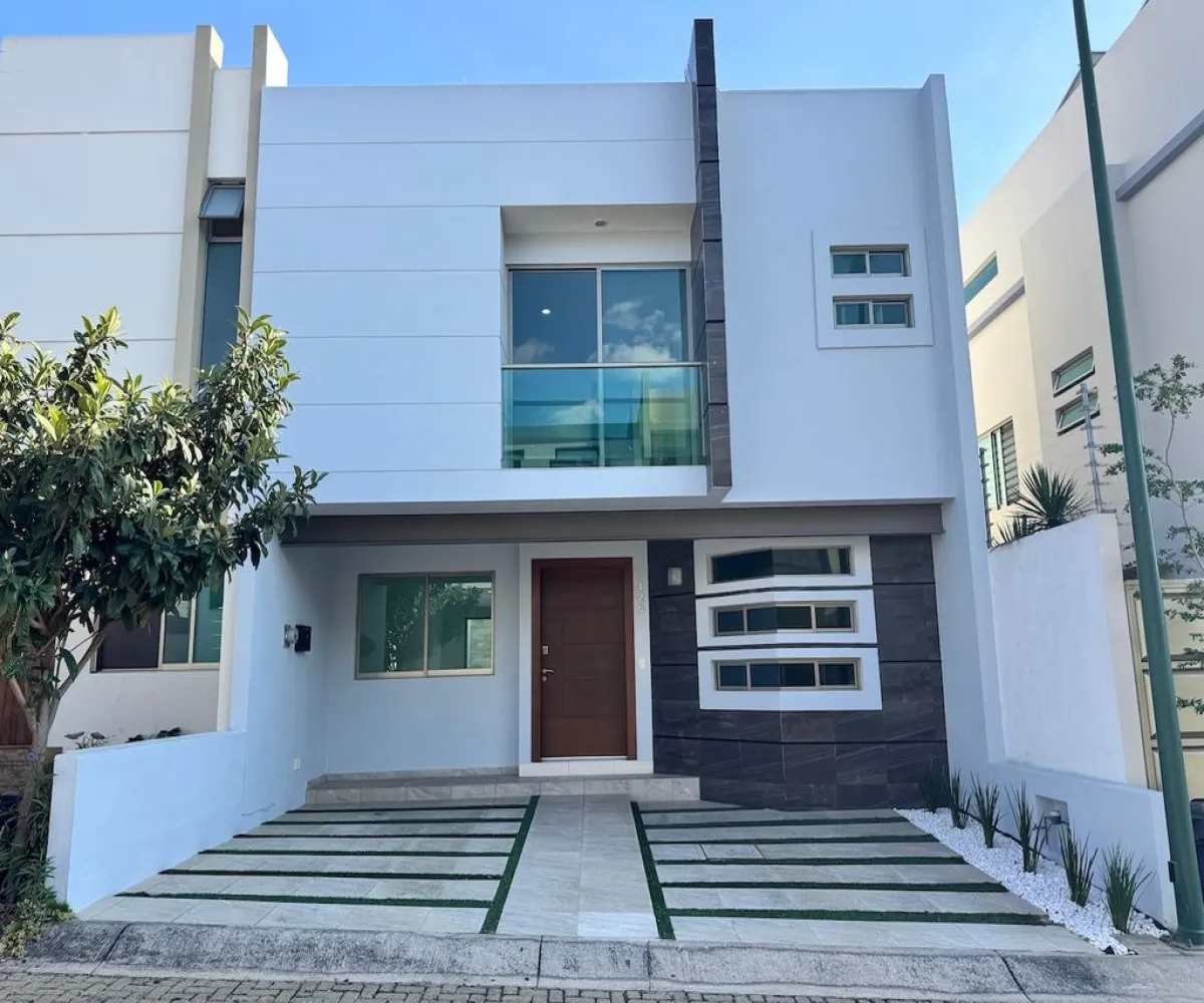 Casa En Venta,Los Almendros,Prolongación Río Blanco 1676, Zapopan, Jalisco 45135, 4 Habitaciones,3 Baños,Prolongación Río Blanco,3,pqSgwz2