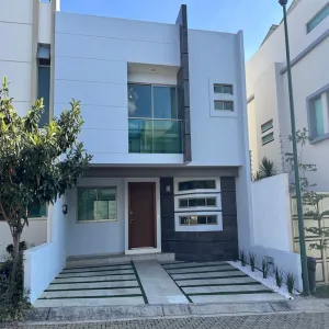 Casa En Venta,Los Almendros,Prolongación Río Blanco 1676, Zapopan, Jalisco 45135, 4 Habitaciones,3 Baños,Prolongación Río Blanco,3,pqSgwz2