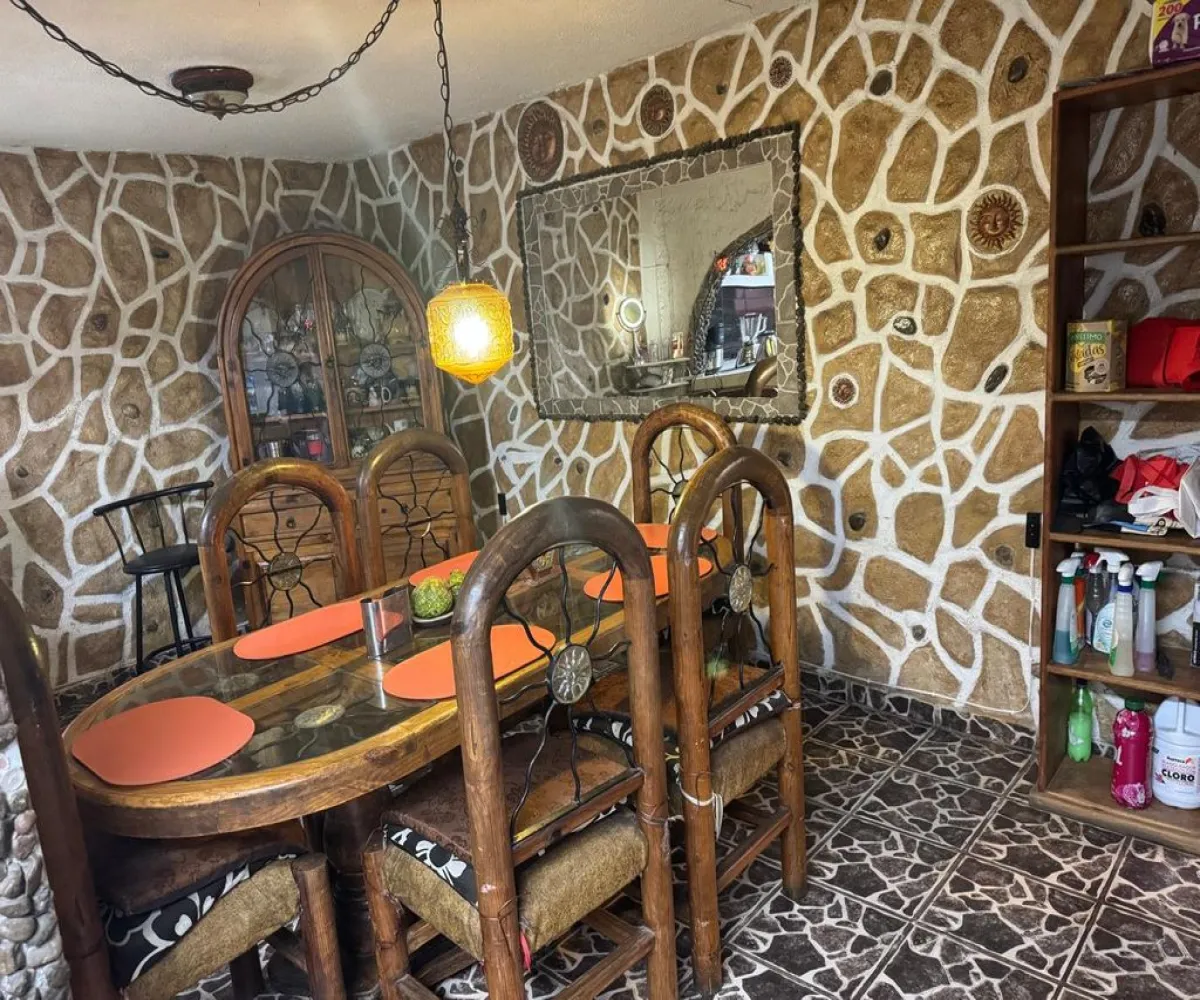 Casa En Venta,Alcalde Barranquitas,Calle Brillante 923, Guadalajara, Jalisco 44270, 4 Habitaciones,2 Baños,Calle Brillante,3,p5diRWv