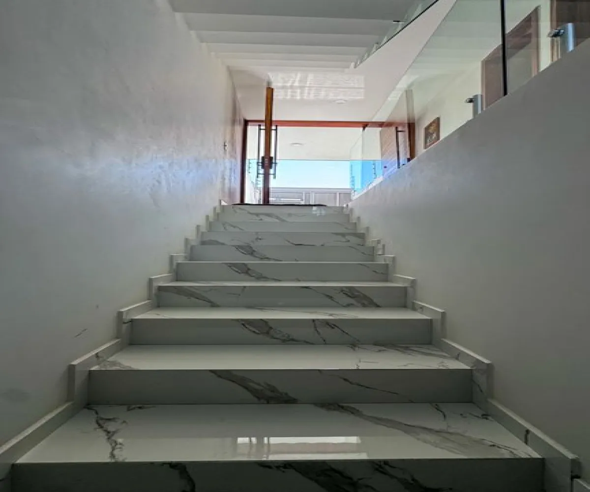 Casa En Venta,parques vallarta ,Paseo de la Estrella 3612, Zapopan, Jalisco 45222, 4 Habitaciones,4 Baños,Paseo de la Estrella,2,picavpn