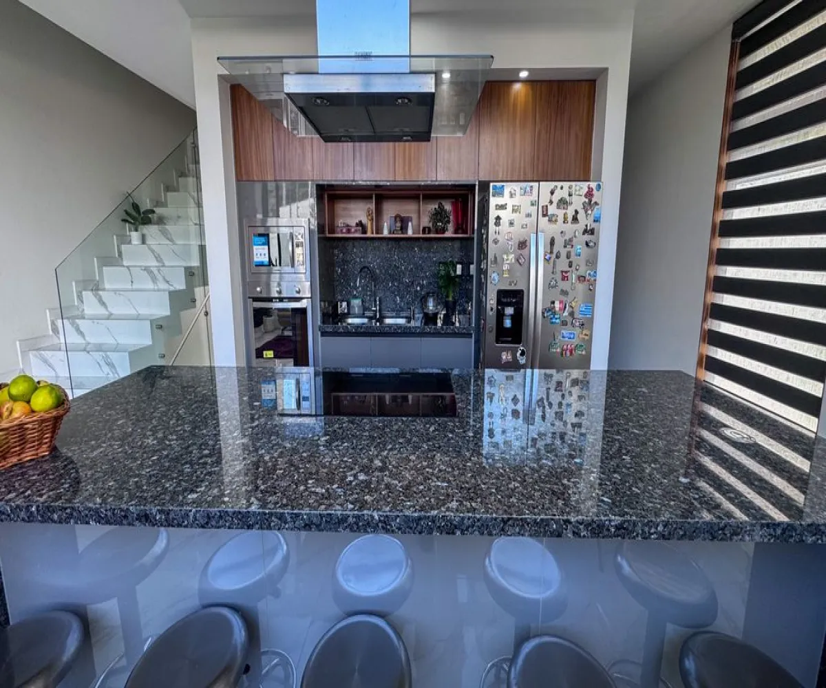 Casa En Venta,parques vallarta ,Paseo de la Estrella 3612, Zapopan, Jalisco 45222, 4 Habitaciones,4 Baños,Paseo de la Estrella,2,picavpn