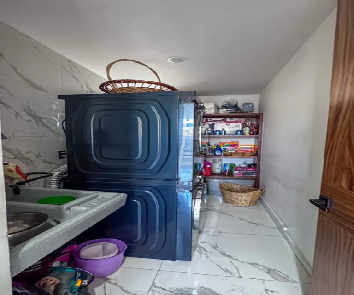 Casa En Venta,parques vallarta ,Paseo de la Estrella 3612, Zapopan, Jalisco 45222, 4 Habitaciones,4 Baños,Paseo de la Estrella,2,picavpn