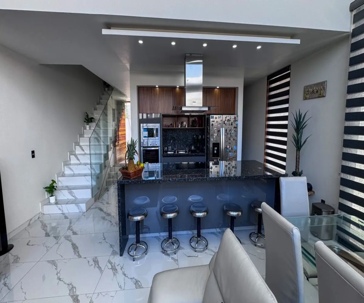 Casa En Venta,parques vallarta ,Paseo de la Estrella 3612, Zapopan, Jalisco 45222, 4 Habitaciones,4 Baños,Paseo de la Estrella,2,picavpn