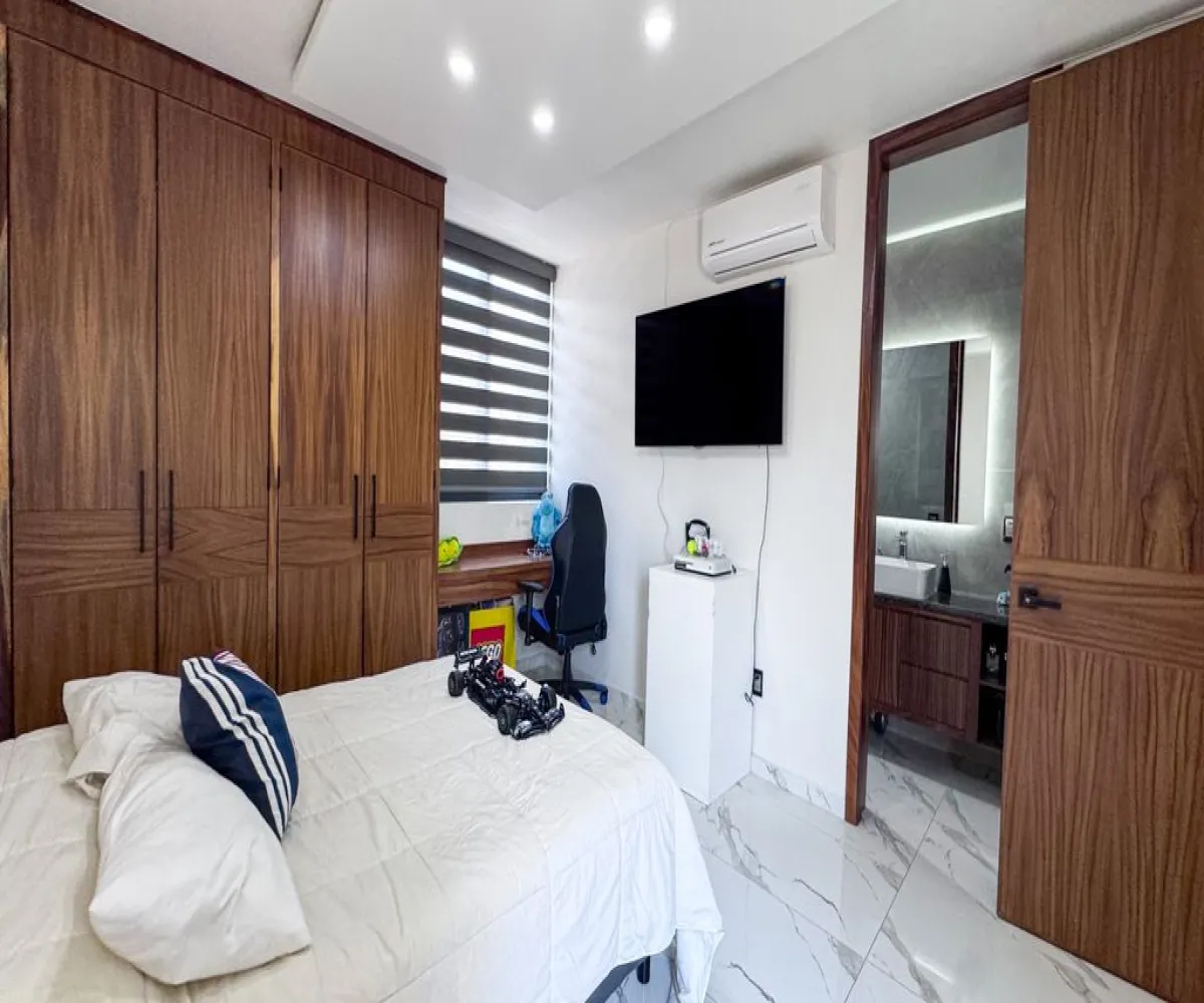 Casa En Venta,parques vallarta ,Paseo de la Estrella 3612, Zapopan, Jalisco 45222, 4 Habitaciones,4 Baños,Paseo de la Estrella,2,picavpn