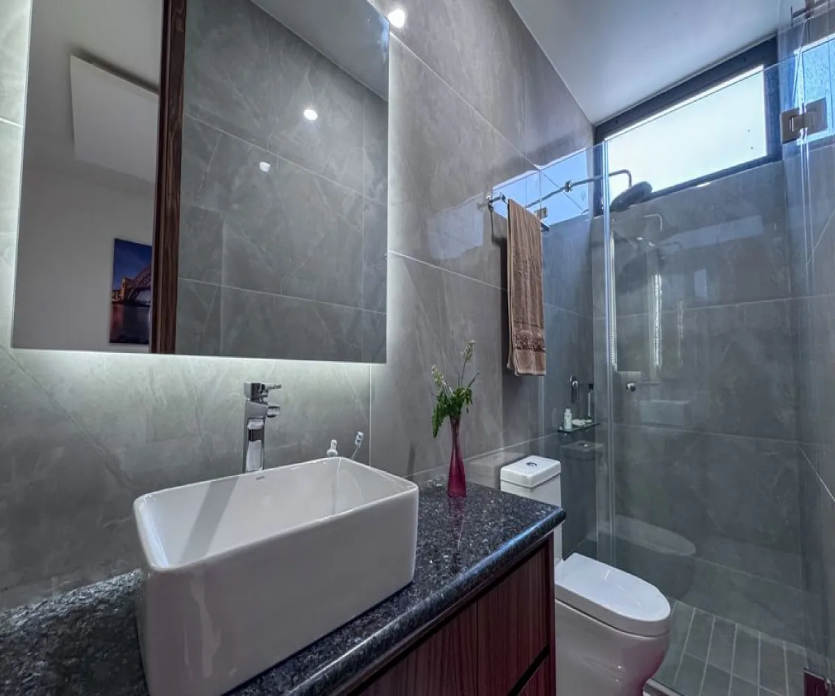 Casa En Venta,parques vallarta ,Paseo de la Estrella 3612, Zapopan, Jalisco 45222, 4 Habitaciones,4 Baños,Paseo de la Estrella,2,picavpn