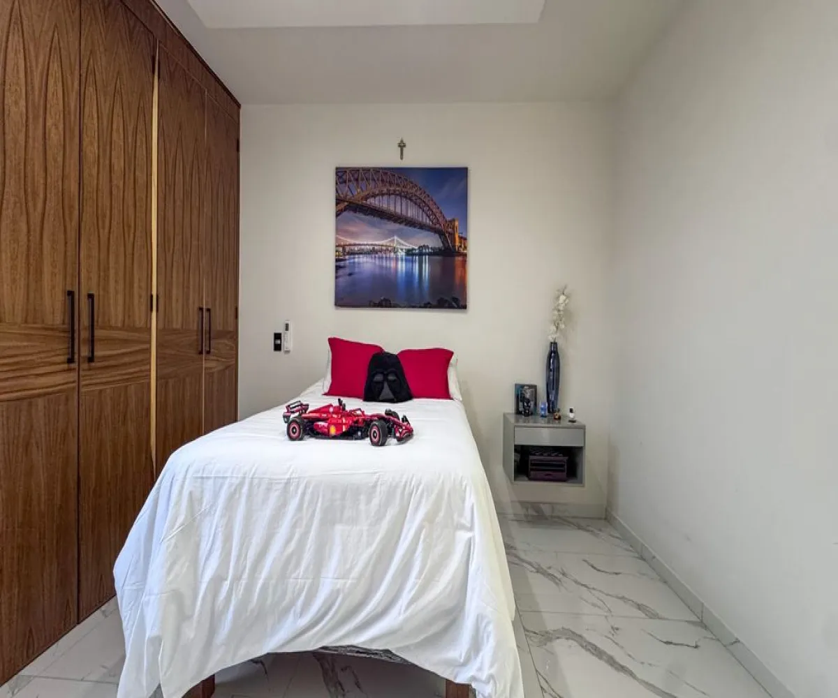 Casa En Venta,parques vallarta ,Paseo de la Estrella 3612, Zapopan, Jalisco 45222, 4 Habitaciones,4 Baños,Paseo de la Estrella,2,picavpn