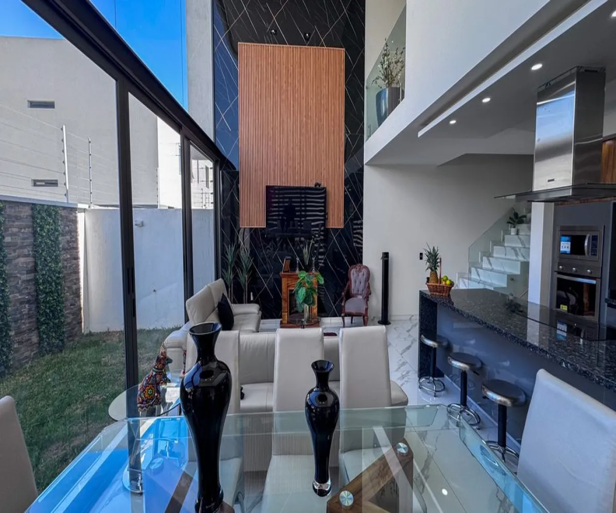 Casa En Venta,parques vallarta ,Paseo de la Estrella 3612, Zapopan, Jalisco 45222, 4 Habitaciones,4 Baños,Paseo de la Estrella,2,picavpn