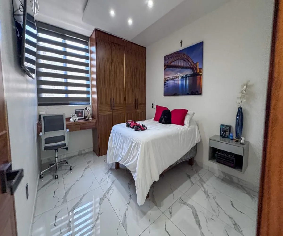 Casa En Venta,parques vallarta ,Paseo de la Estrella 3612, Zapopan, Jalisco 45222, 4 Habitaciones,4 Baños,Paseo de la Estrella,2,picavpn