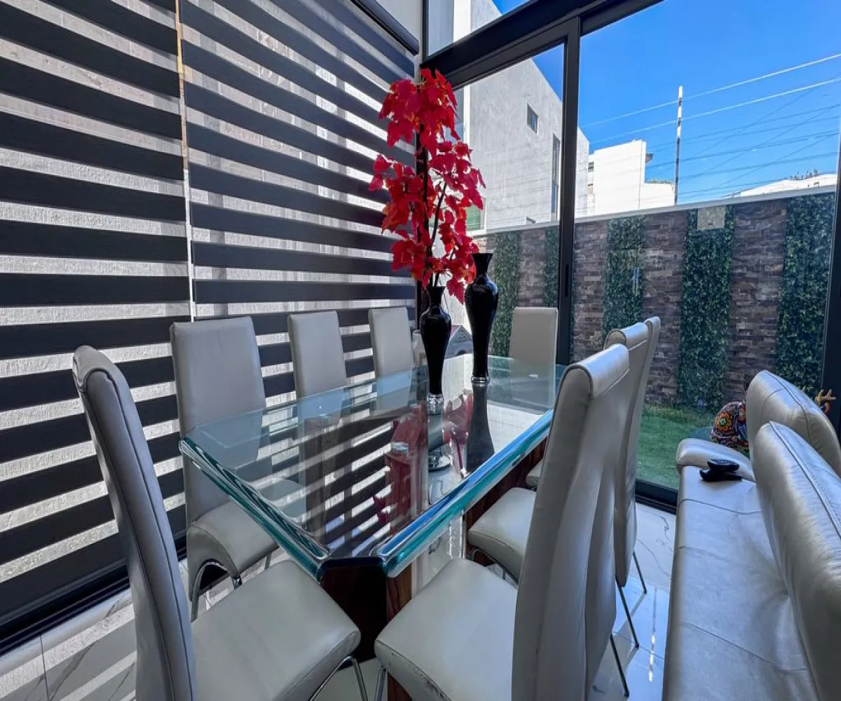 Casa En Venta,parques vallarta ,Paseo de la Estrella 3612, Zapopan, Jalisco 45222, 4 Habitaciones,4 Baños,Paseo de la Estrella,2,picavpn