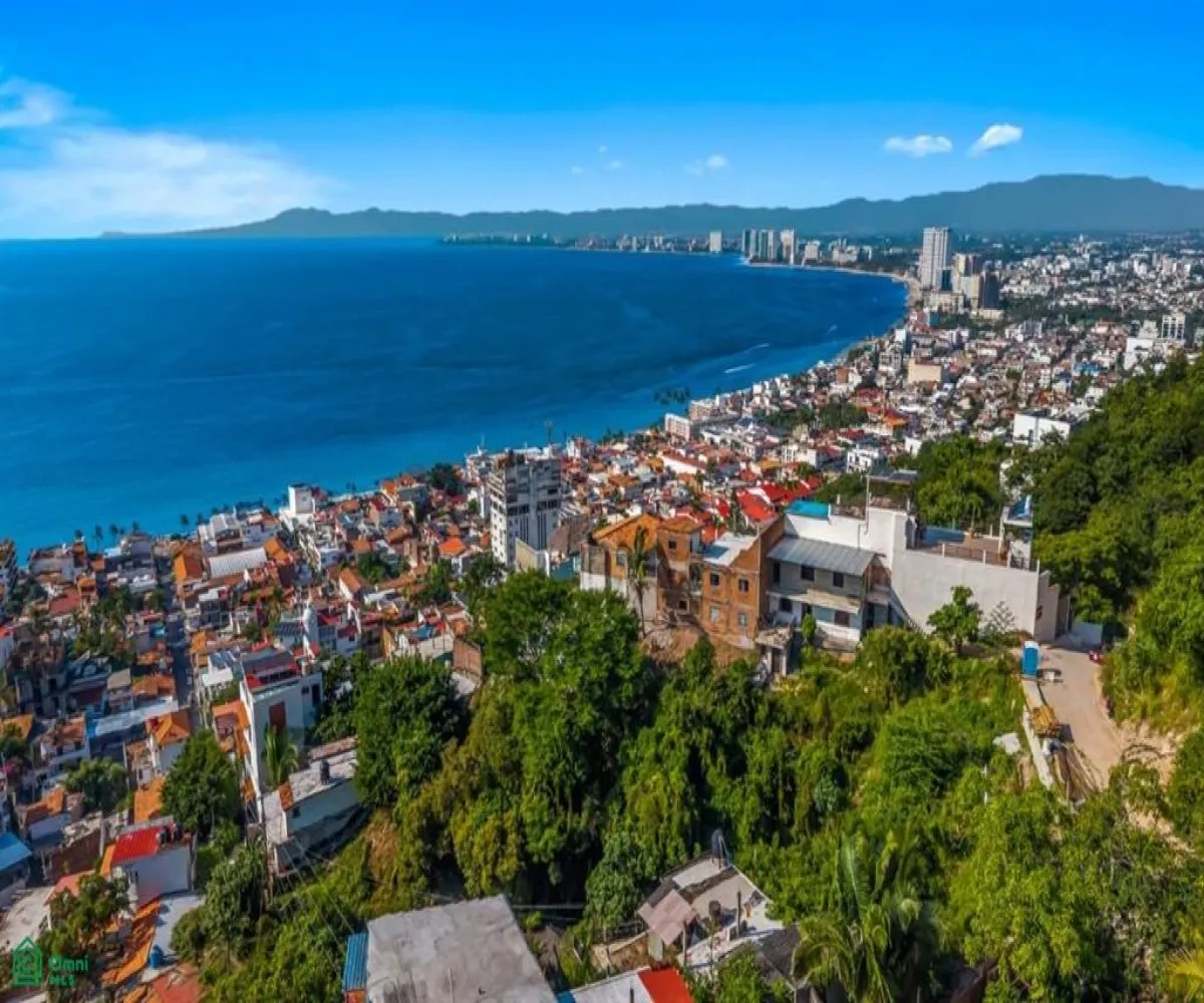 Casa En Venta,El Cerro,Andador Ecuador 582, Puerto Vallarta, Jalisco 48304, 2 Habitaciones,2 Baños,Andador Ecuador,MX251037882