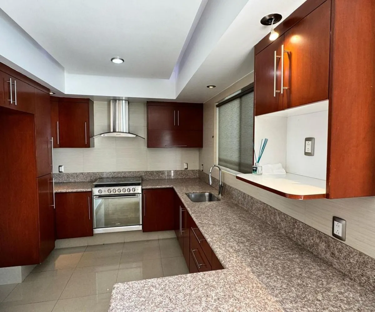 Casa En Renta,La Cima,Avenida la Cima 296, Zapopan, Jalisco 45134, 4 Habitaciones,3 Baños,Avenida la Cima,2,psBBTF4