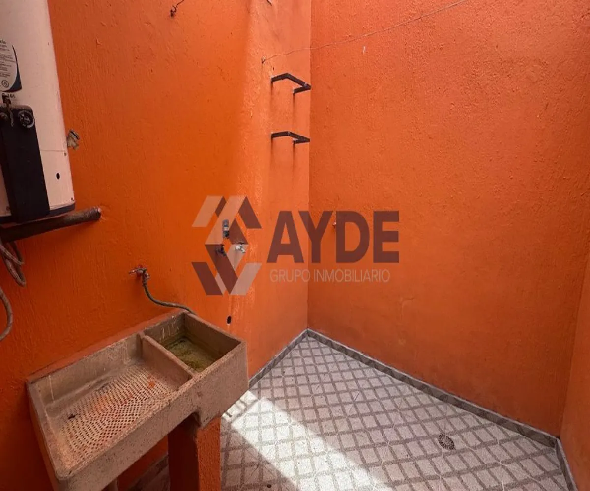 Casa En Venta,La Paz,Avenida San Rafael 829, Guadalajara, Jalisco 44860, 2 Habitaciones,1 Baño,Avenida San Rafael,1,poOljVB