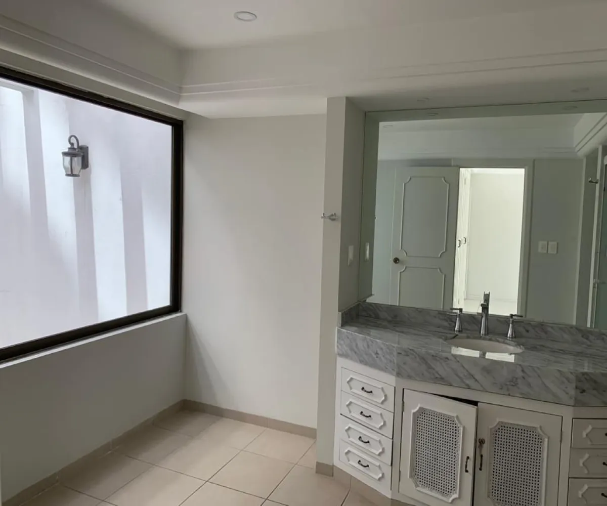 Casa En Renta,Vallarta Norte,Calle Isabel la Católica 20, Guadalajara, Jalisco 44690, 4 Habitaciones,4 Baños,Calle Isabel la Católica,2,pAcWKZs