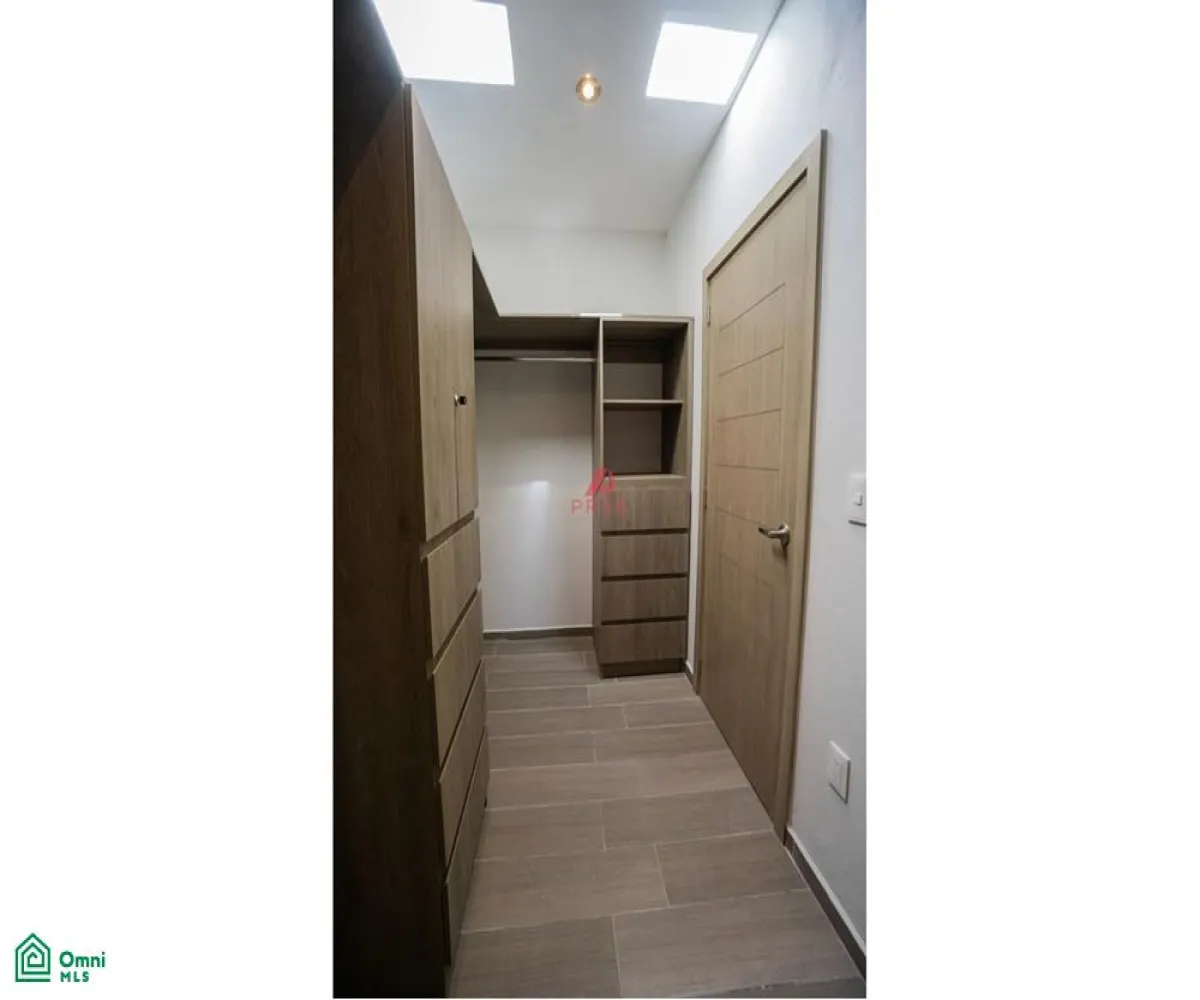 Casa En Venta,Lago Nogal,pabellón 5, Tlajomulco de Zuniga, Jalisco 45645, 4 Habitaciones,3 Baños,pabellón,MX251038114