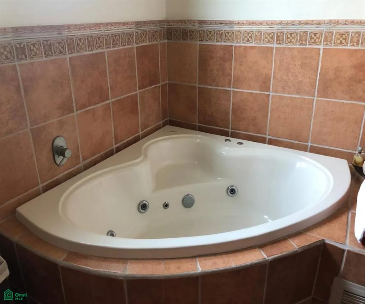 Casa En Venta,Jardín Real,Jardín de Las Victorias 2 - 133, Zapopan, Jalisco 45136, 4 Habitaciones,4 Baños,Jardín de Las Victorias,2,MX251038499