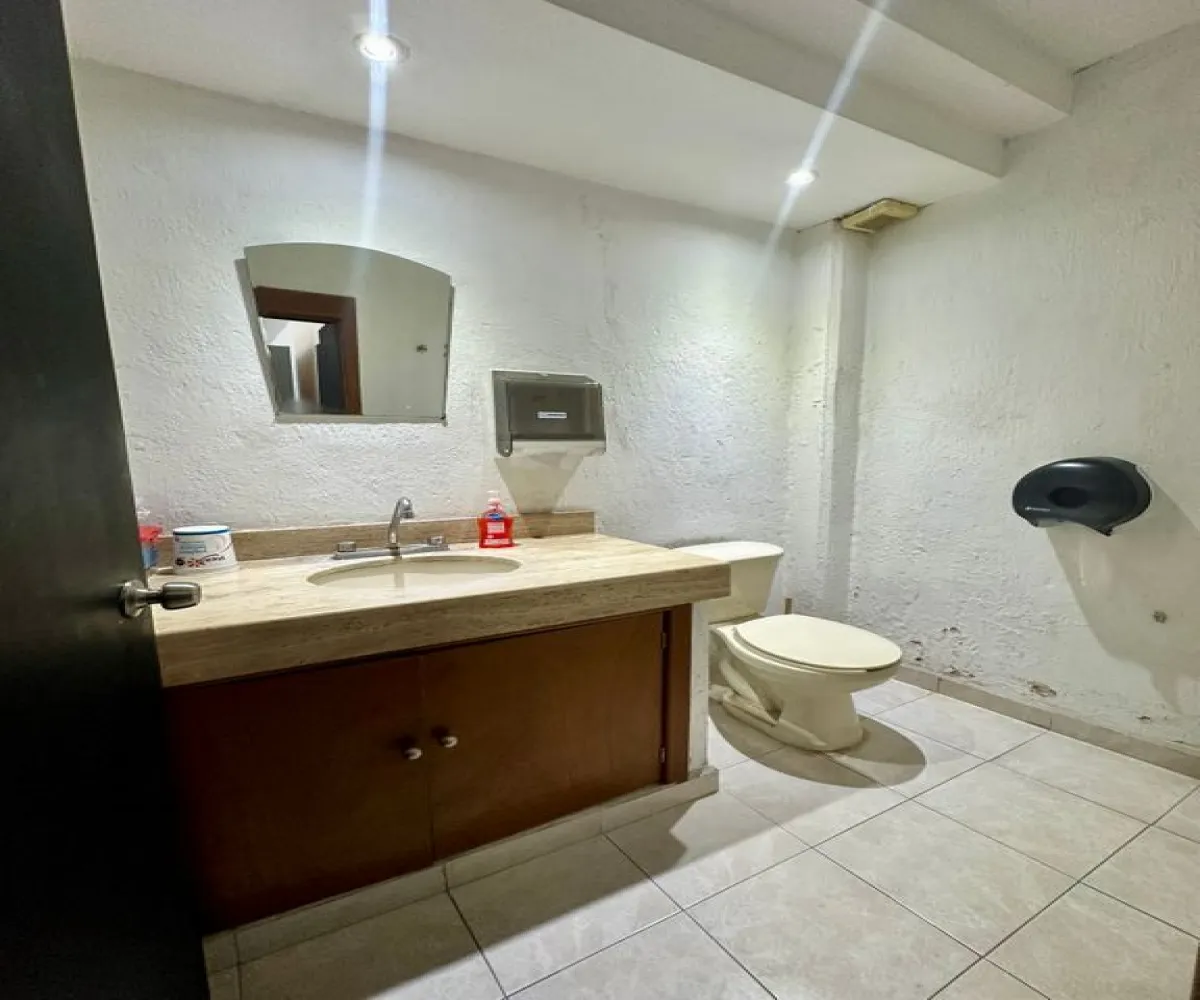 Local En Venta,Vallarta Poniente,Plazuela Vallarta 3233 B13, Guadalajara, Jalisco 44110,Plazuela Vallarta,2,pH0Wk3h