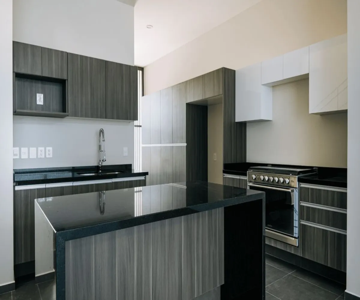 Casa En Venta,Paraje,Avenida Vuelo de las Grullas 200, Tlajomulco de Zúñiga, Jalisco 45645, 4 Habitaciones,5 Baños,Avenida Vuelo de las Grullas,1,pELaqLD