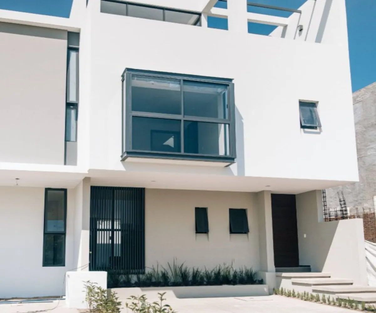 Casa En Venta,Paraje,Avenida Vuelo de las Grullas 200, Tlajomulco de Zúñiga, Jalisco 45645, 4 Habitaciones,5 Baños,Avenida Vuelo de las Grullas,1,pELaqLD