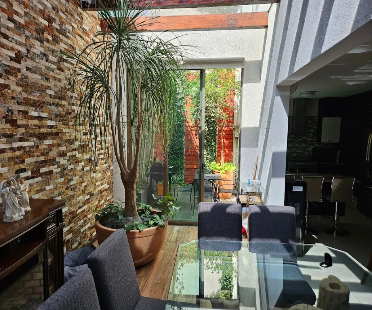 Casa En Venta,Los Portales,Av. Niños Héroes 0 0, San Pedro Tlaquepaque, Jalisco 45580, 4 Habitaciones,3 Baños,Av. Niños Héroes ,1,pF6BHjQ