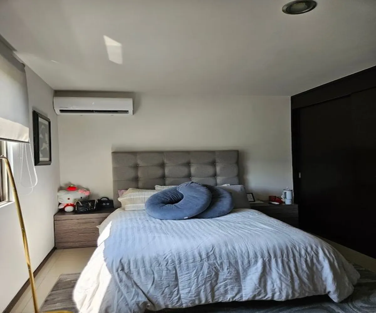 Casa En Venta,Los Portales,Av. Niños Héroes 0 0, San Pedro Tlaquepaque, Jalisco 45580, 4 Habitaciones,3 Baños,Av. Niños Héroes ,1,pF6BHjQ