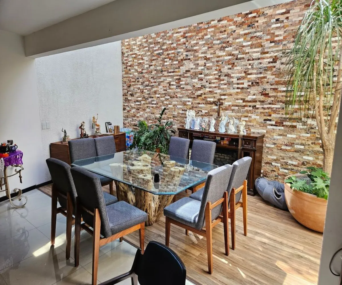 Casa En Venta,Los Portales,Av. Niños Héroes 0 0, San Pedro Tlaquepaque, Jalisco 45580, 4 Habitaciones,3 Baños,Av. Niños Héroes ,1,pF6BHjQ