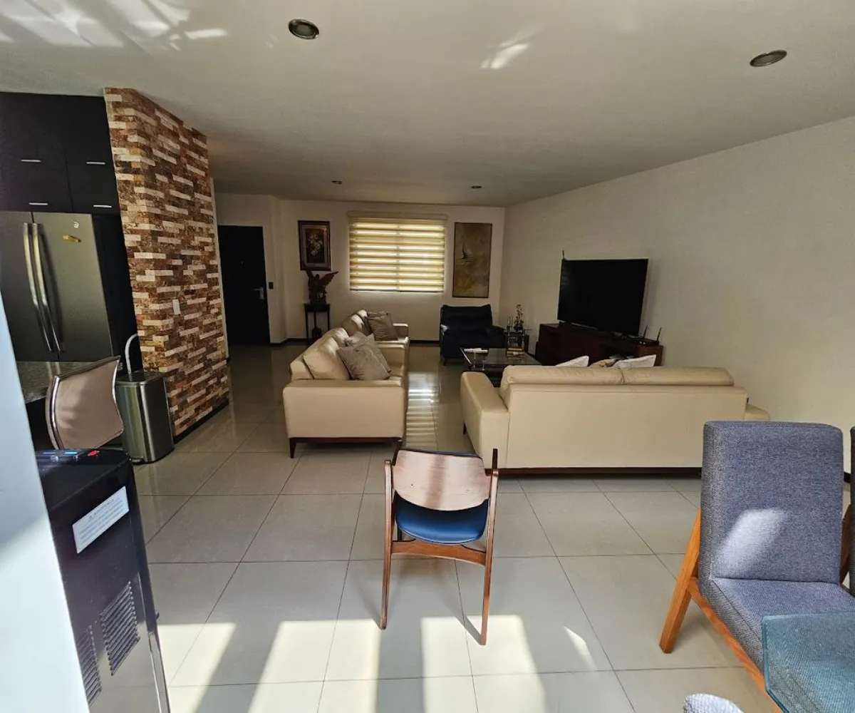 Casa En Venta,Los Portales,Av. Niños Héroes 0 0, San Pedro Tlaquepaque, Jalisco 45580, 4 Habitaciones,3 Baños,Av. Niños Héroes ,1,pF6BHjQ