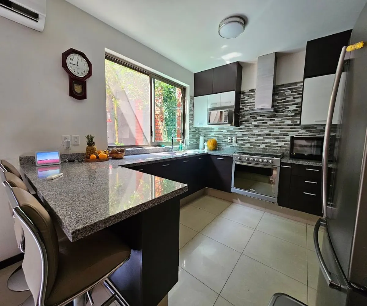 Casa En Venta,Los Portales,Av. Niños Héroes 0 0, San Pedro Tlaquepaque, Jalisco 45580, 4 Habitaciones,3 Baños,Av. Niños Héroes ,1,pF6BHjQ