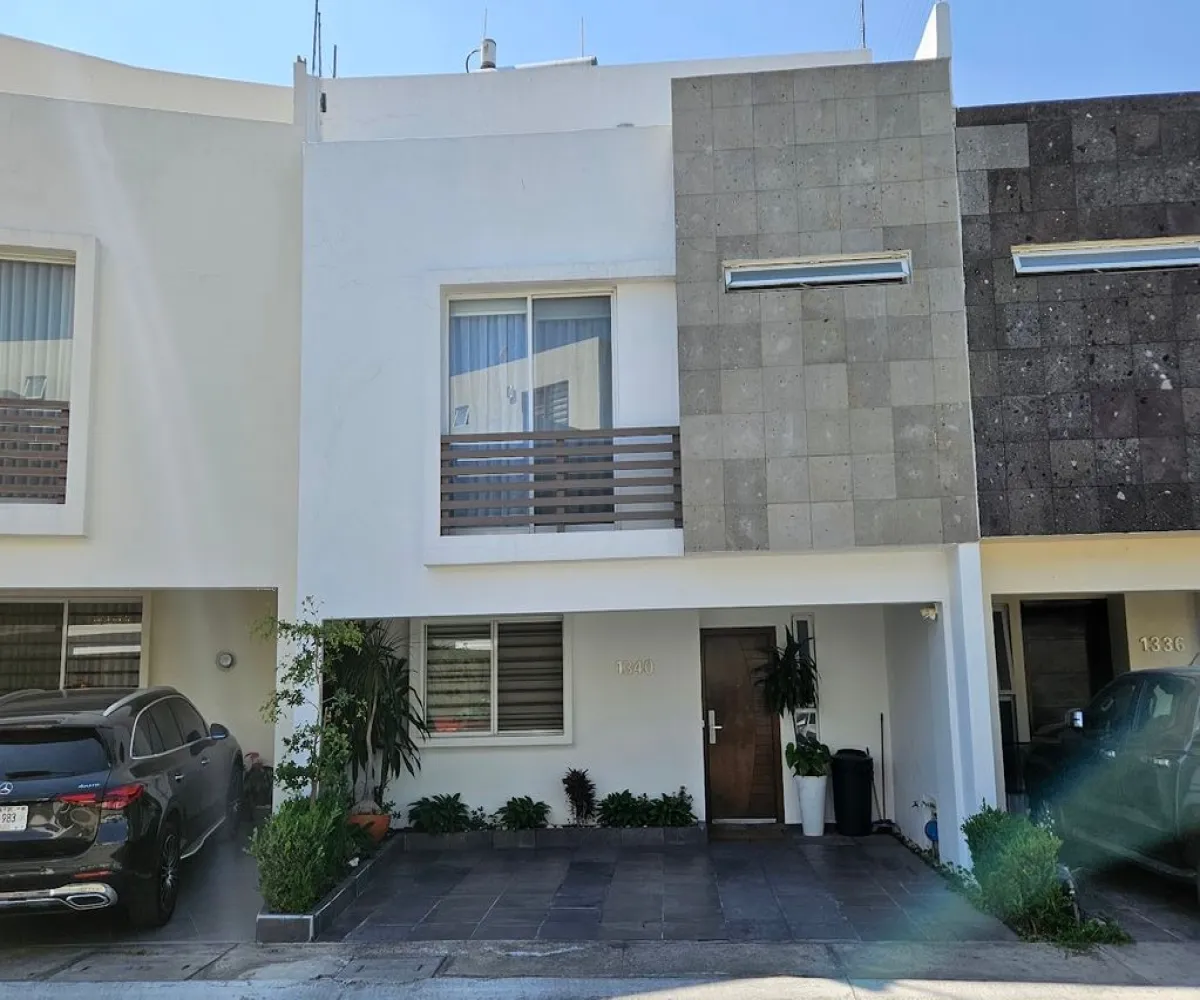 Casa En Venta,Los Portales,Av. Niños Héroes 0 0, San Pedro Tlaquepaque, Jalisco 45580, 4 Habitaciones,3 Baños,Av. Niños Héroes ,1,pF6BHjQ
